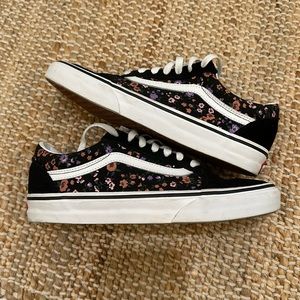 Vans Old Skool floral women’s size 7.5